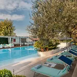 Olivi & Natural Hotell